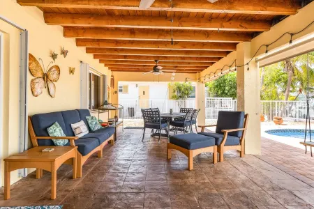 Keys Elegant - Key Colony Single Family. Private Pool, Hot Tub, Dock.