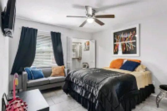 Modern 2 Bedroom Farmhouse