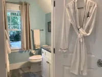 Downtown waterfront Walking Distance to Everything!