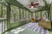 Stylish Cabin with Game Room