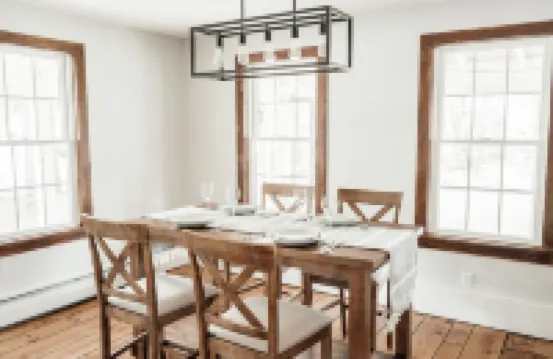 Spacious 4 bedroom home, close to hiking trails and Gore mountain for skiing
