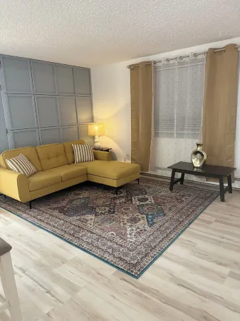 Beautiful two bedroom downtown Anchorage Отели рядом со станцией Анкорд Депо