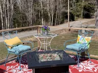 Close to everything and away from it all. Hotels in Knox County