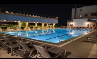 Great Deal Duplex in Siwar, 3 Bedrooms, minimum 28 days, pool, electricity 24/7.