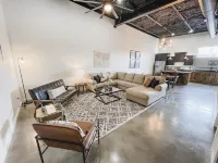 The Flats - Industrial modern loft within walking distance to downtown! マウンテン・ホームのホテル