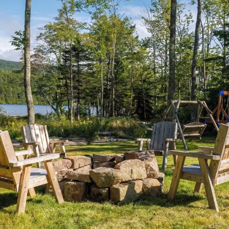 Beautiful lakefront home on Seal Cove next to Acadia National Park