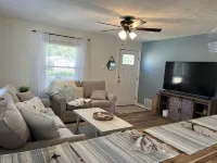 Avon Lake Updated 2 Bedroom Cottage near Lake Erie on Very Quite Wooded Street