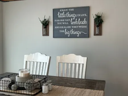 Charming Retreat in Hallsville, TX – Your Cozy Home Away from Home!