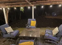 Charming 3-bedroom cabin with Moutain Views, Hottub, WiFi in Shenandoah.