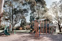 One Tree Hill Lockie's Lookout - Wilson's Prom / Sea Views Hotels in Foster