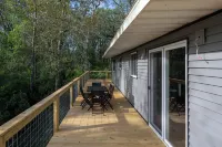 Unhurried Rapids Hideaway; charming 3-bedroom house with WiFi & AC in Stephenson