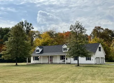 Peaceful Farmhouse & Rural Views