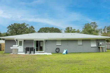 Adventure on Arbor - Includes a Golf Cart!! Close to the Beach & Downtown OS!
