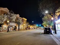 5BD Cozy, SouthGlenn Gem, Yard, Games, Shops, close to Downtown Littleton&Denver