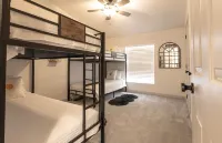 Family & Pet Friendly! HotTub, Playground, Gym & More! Near Lakes & Skiing!
