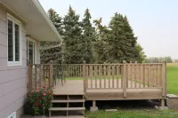 Prairie Pines Lodge....15 private acres....near Devils Lake - 3-Star