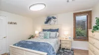 Downtown Delight! Cozy, 1 Bedroom garden apartment