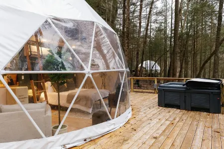 "The Perch" RRG - Modern Elevated Stay w/ Hot Tub