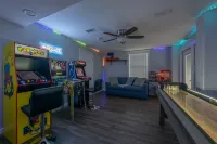Private Pool. Arcade Room. BBQ Grill. Outside Giant Games. King Size Bed.