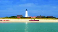 * Gorgeous Bay Views, 2 Incredible Community Pools, Pet Friendly, Sleeps 1 - Beach