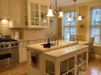 Historic Brownstone Townhouse, 7 beds/3.5 baths, Fenway Boston