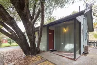 Park like cabin perfect for Parents with two children