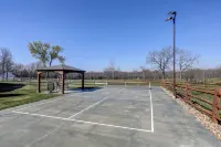 Entire place,  cozy, unique space, countryside