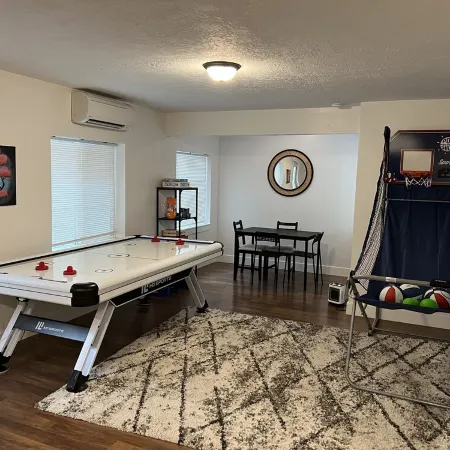 Family Gathering Place 6 BD Home Hot Tub sleeps 12