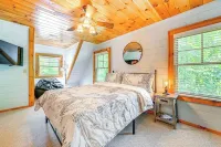 Charming 3-bedroom cottage Cashiers fiber WiFi w/1,200 sq ft outdoor space