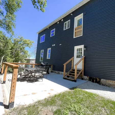 Waterfront 2 BR Lower-level w/ grill & kayaks