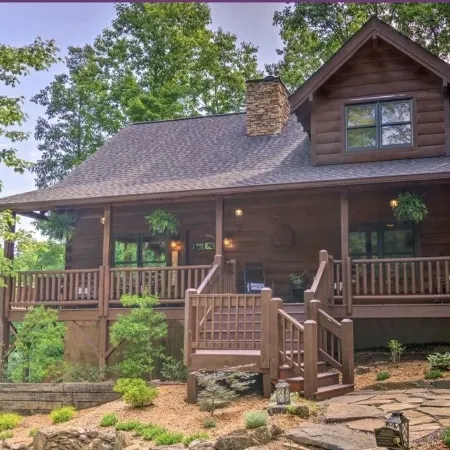 Ridgetop View Cabin ~ Pet-Friendly w/ Hot Tub!