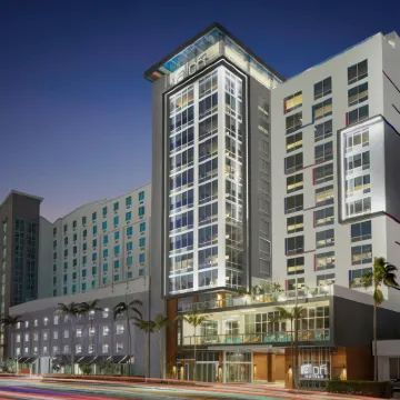 Aloft Fort Lauderdale Airport Hotels near E Las Olas Blvd
