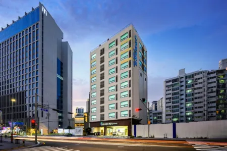 Haeundae Pol A Resort Отели рядом с достопримечательностью «BUSAN X the SKY»