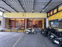 RedDoorz @ Taman Galaxy Bekasi