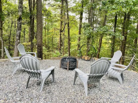 TheBarnhouse: Secluded•Ride2Trails•PetFriendly•GameRoom• MountainRetreat•FirePit
