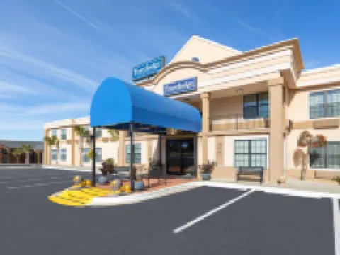 Travelodge by Wyndham Perry National Fairgrounds Area I-75 Hotels in Perry