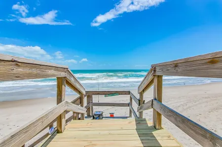 Luxury Beachside OASIS with Private Pool - Steps to private beach & restaurants