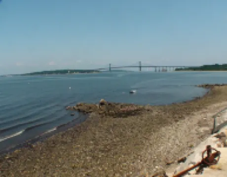 Wake up to a stunning year-round Narragansett Bay, bridge, & lighthouse view Hotels in Portsmouth