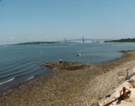 Wake up to a stunning year-round Narragansett Bay, bridge, & lighthouse view Hotels in Portsmouth