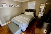 Pet Friendly Small House in the Heart of Paducah 鄰近Antique Galleria的酒店