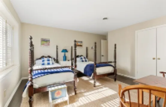 Private 2,000 Sq Ft Cottage in Historic Yorktown- w/ trolley access 約克鎮酒店