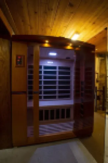 Classic 1900's Rocky Mountain Retreat with Steam Room & Sauna