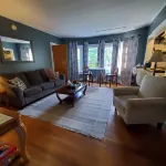 Large Upper 1 bedroom apartment, pet friendly