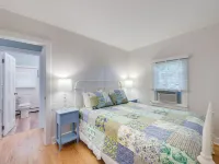 Great Summer Rental on Finger Lakes Wine Trail: Owasco East Side Lakefront