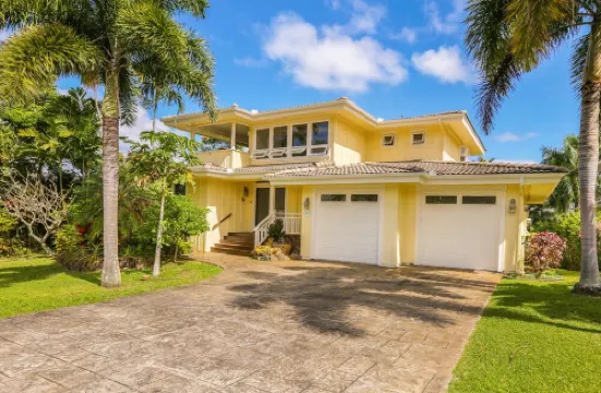 AIR CONDITIONED HOME FEATURED ON TV - CLOSELY LOCATED TO BEAUTIFUL N SHORE BEACH