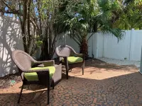 Anna Maria 2 Family Home w/ pool, beach/3 blocks.