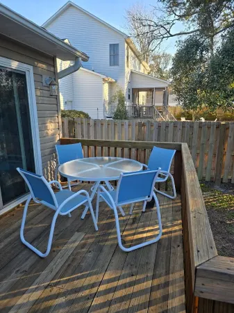 Seas The Day! Oak Island Retreat