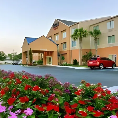 Fairfield Inn & Suites Brunswick