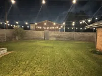Spacious Mid-Century Modern 3BR 2BT Hotels near West County Plaza