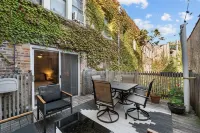 Lovely 1BR/1BA in the Heart of Lincoln Square VK Wholesale 주변 호텔